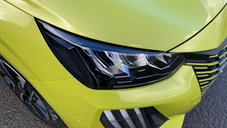 Peugeot 208 1.2 Hybrid 100 Allure 5dr e-DSC6 Petrol Hatchback